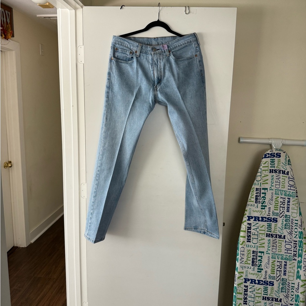 Levi's Men's Sky Blue Straight Jeans